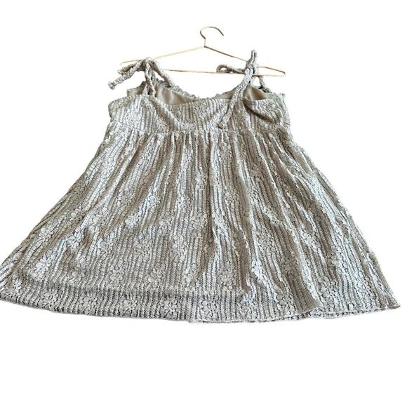 T. Bleu tiered Lace Pom detail rose gold shimmer babydoll blouse size large - Picture 5 of 6